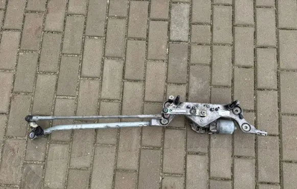 Porsche Cayenne (92A) Front wiper linkage and motor 7P0955023