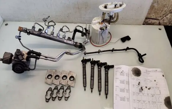 Audi A4 S4 B8 8K Fuel injection system set 03L130277 0445116030 03L130089