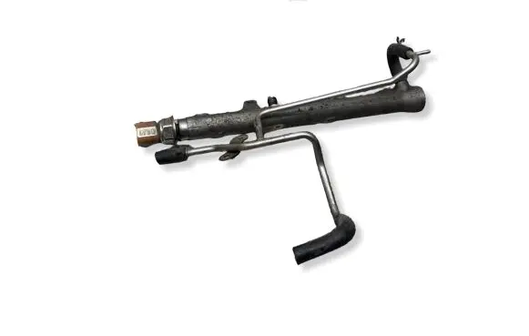 Volkswagen Touran II Fuel main line pipe R03L125A 03L906051