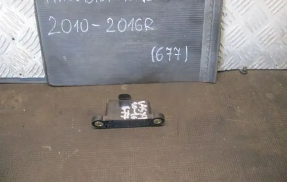Mitsubishi ASX ESP acceleration yaw rate sensor 4670A149
