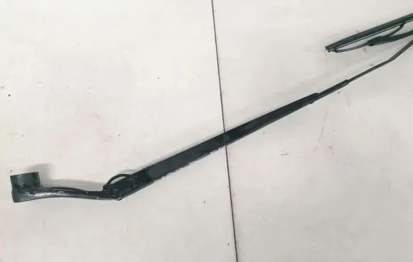 Hyundai Accent Front wiper blade arm