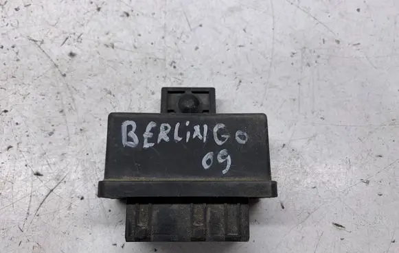 Citroen Berlingo Fuel injection pump control unit/module 240107