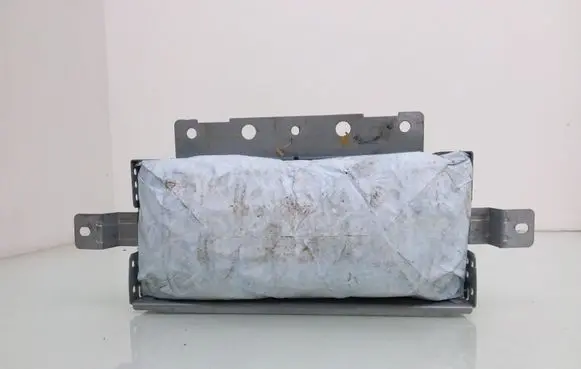 Hyundai Elantra Passenger airbag 845302D000