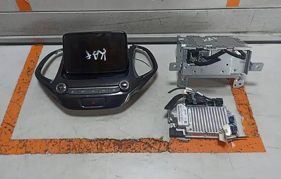 Ford Ka Radio/CD/DVD/GPS head unit JK2T14G371ACC J7BT18C815LS