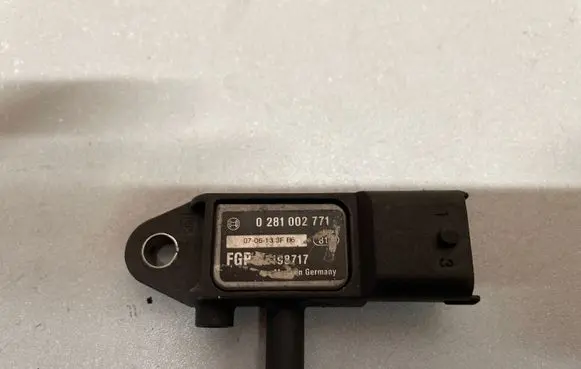 Opel Astra H Air pressure sensor 0281002771