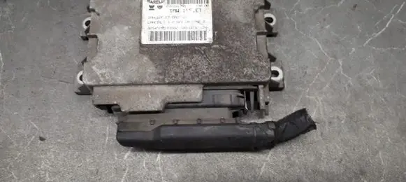 Fiat Punto (188) Engine control unit/module ECU iaw19f.et