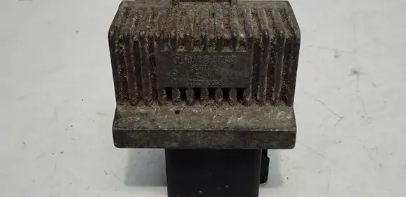 Mitsubishi Carisma Glow plug pre-heat relay 7700115078