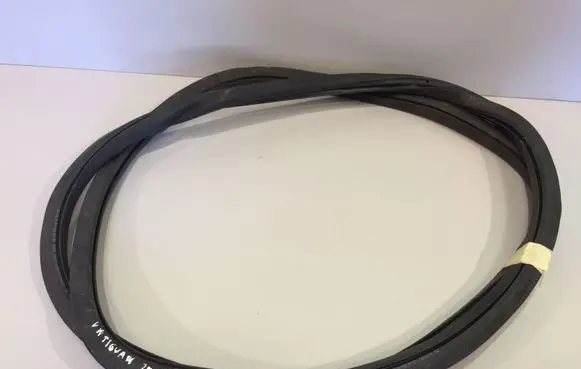Volkswagen Tiguan Rear door rubber seal (on body) 5N0867913