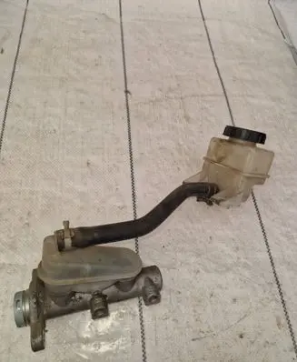 Nissan Murano Z50 Master brake cylinder