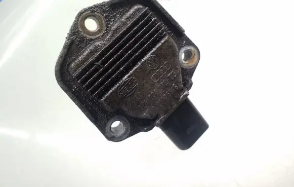 Volkswagen Golf IV Oil level sensor 6PR00807902