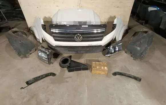 Volkswagen Crafter Front piece kit 