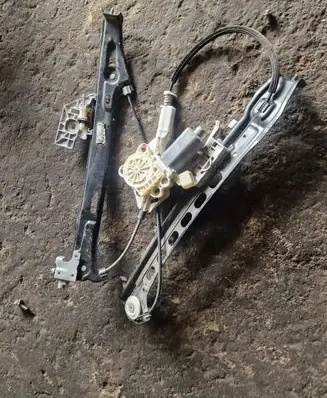 Mercedes-Benz CLS C219 Rear door window regulator with motor 2198200542