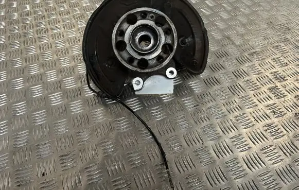 Mercedes-Benz E W213 Rear wheel hub