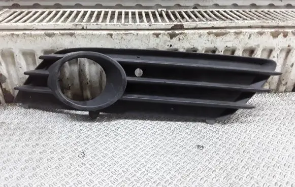 Opel Astra H Front bumper lower grill 13126025