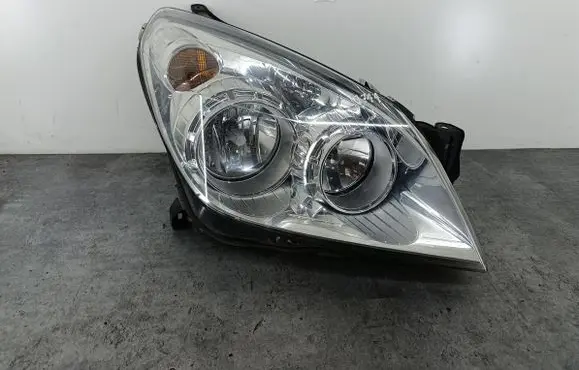 Opel Astra H Headlight/headlamp 