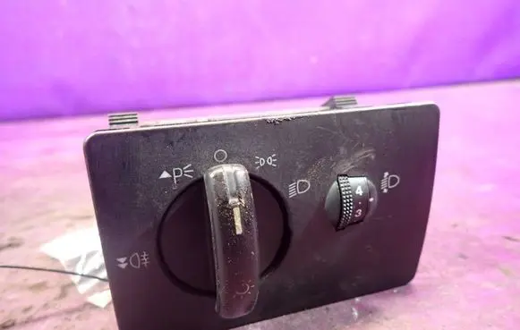 Ford Focus C-MAX Light switch