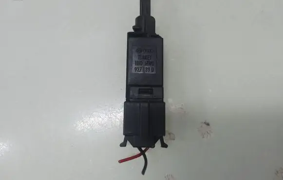 Volkswagen Transporter - Caravelle T4 Clutch pedal sensor 927189D