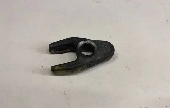 Renault Scenic II - Grand scenic II Fuel Injector clamp holder