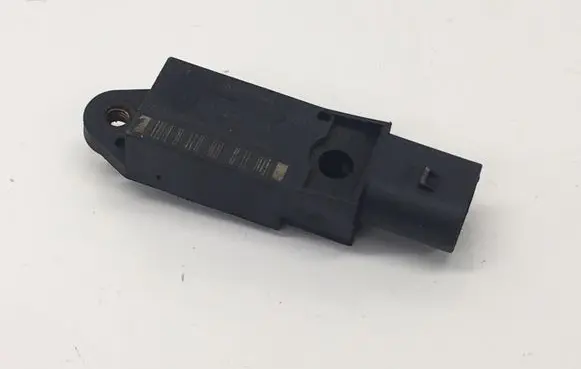 Mercedes-Benz Vito Viano W639 Airbag deployment crash/impact sensor A0028202726