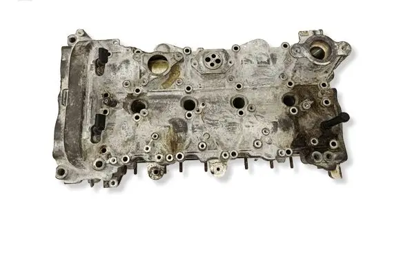 Mercedes-Benz A W176 Engine head R270016