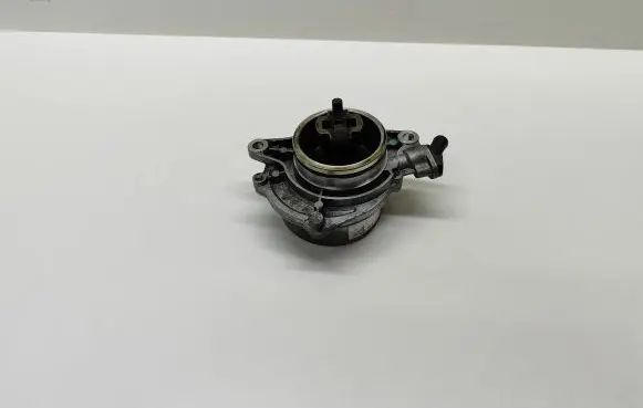 BMW 5 E60 E61 Vacuum pump 7791232 11667791232 1166779123204