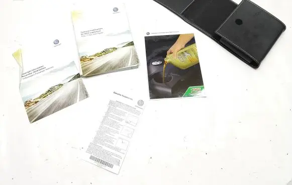 Volkswagen Tiguan Allspace Owners service history hand book 