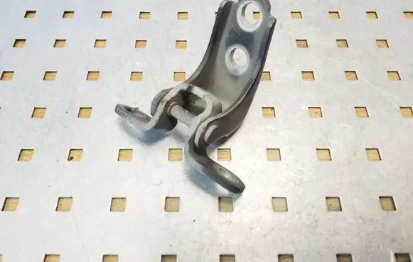 Honda FR-V Front door upper hinge
