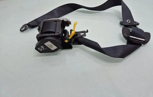 Mitsubishi Outlander Front seatbelt 6083805