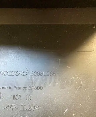 Volvo XC90 Air filter box cover 30680265