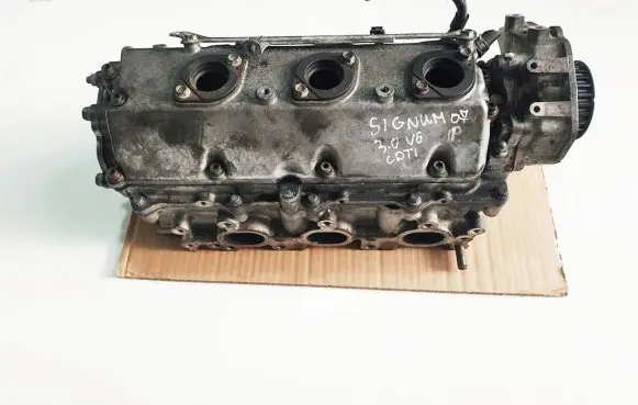Opel Signum Engine head 