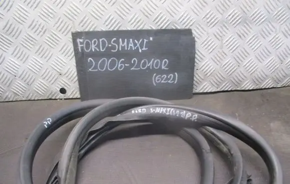 Ford S-MAX Front door rubber seal 