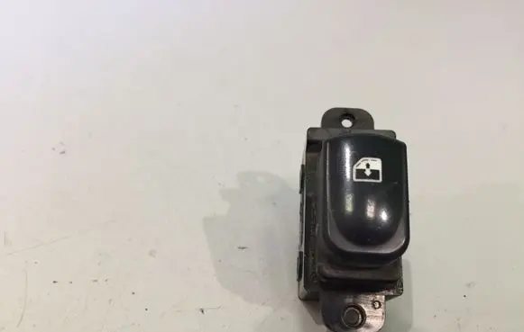 Hyundai i20 (PB PBT) Electric window control switch 202005491