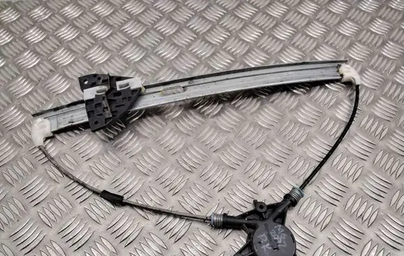 Mazda 6 Front window lifting mechanism without motor