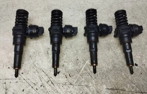 Audi A6 S6 C5 4B Fuel injectors set 038130073AR