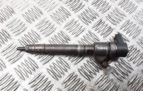 Fuel injector