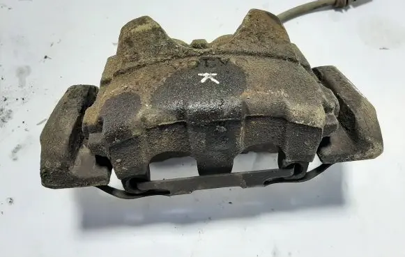 Volvo XC60 Front brake caliper