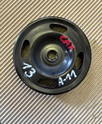 Volkswagen Golf Plus Crankshaft pulley 03D105255D