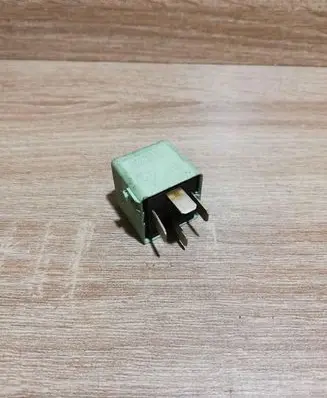 BMW 3 E36 Other relay 8366600