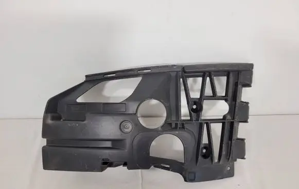 Audi A4 S4 B6 8E 8H Front bumper mounting bracket 8E0807095
