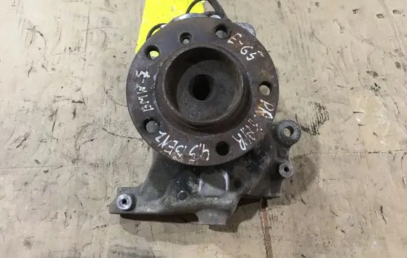 BMW 7 E65 E66 Front wheel hub 6753461
