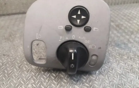 Mercedes-Benz C W203 Light switch 2035451404