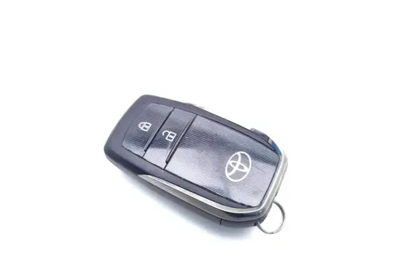 Toyota Hilux VIII Ignition key/card B3H2K2R H23952