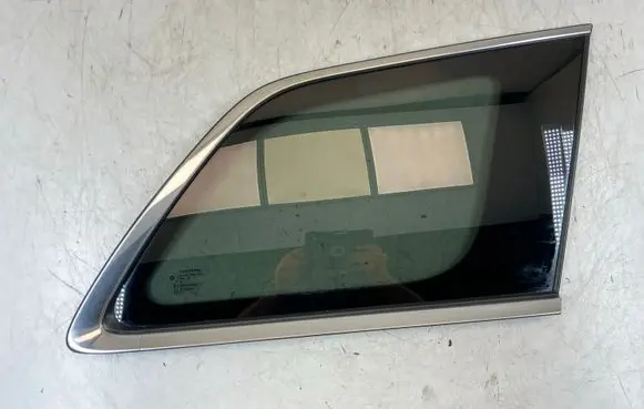 Jeep Grand Cherokee Rear door window glass 43R000265