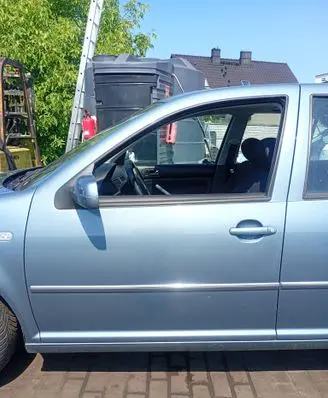 Volkswagen Bora Front door