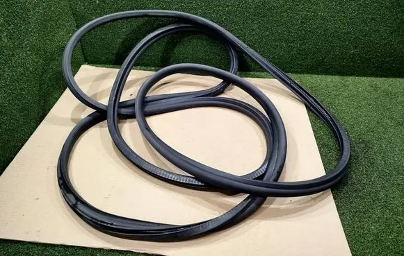 Man TGE 1gen Sliding door rubber seal