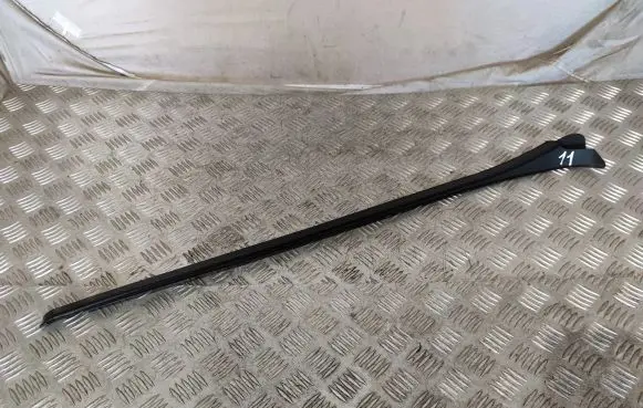 Mercedes-Benz GLS X166 Windshield trim A1666901180