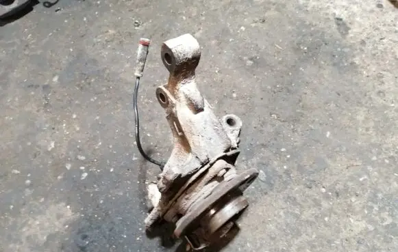 Opel Astra H Front wheel hub