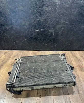 Audi Q7 4L Coolant radiator 7L0121253A B6287