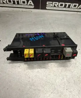 Mercedes-Benz E W211 Fuse module 2115453401 5DK00804721