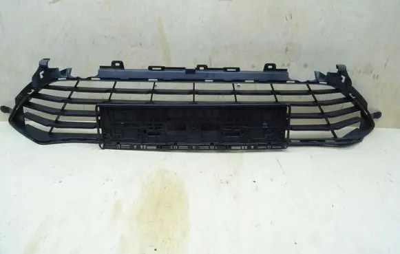 Renault Megane IV Front bumper lower grill
